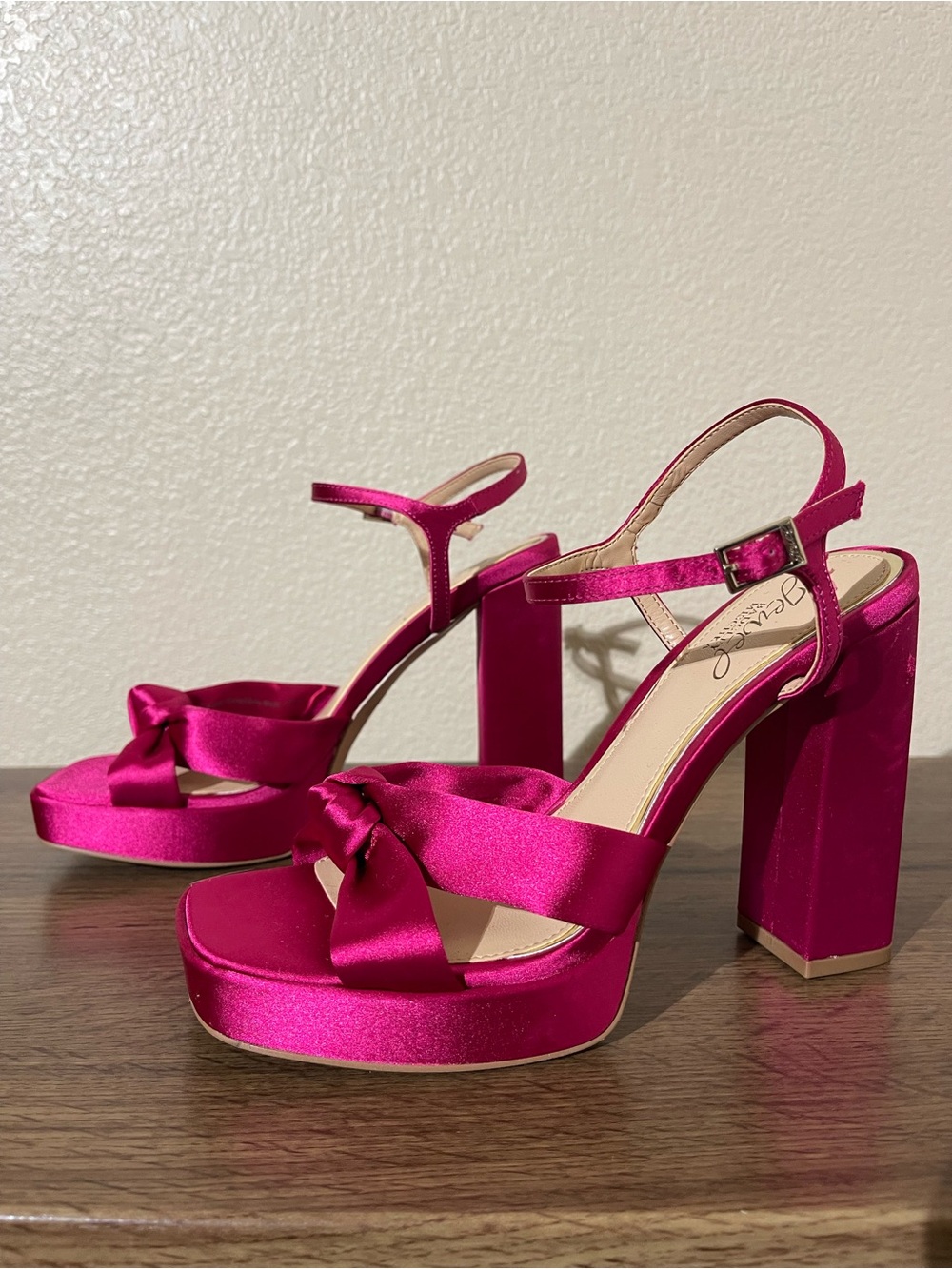 Jewel Badgley Mischka Fuchsia Satin Knotted Platform Block Heels